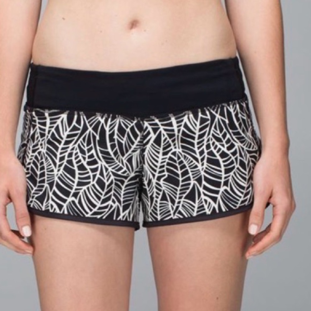 Lululemon Run Speed Shorts in the "Pretty Palm Black Angel Wing" print Size 6